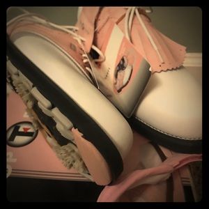 Women’s Top Flite Golf Shoes (NWT) & pink visor